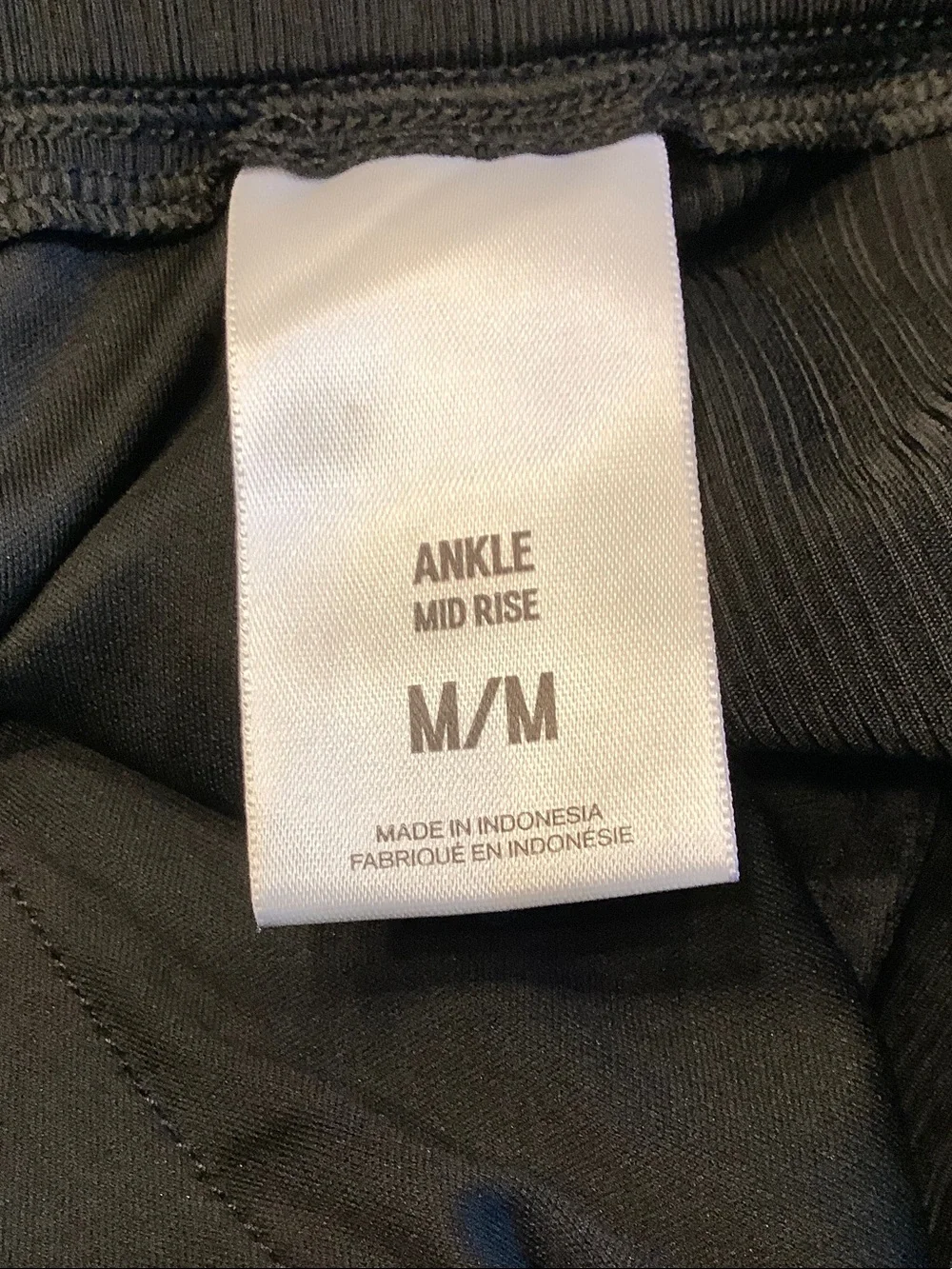 Express Black Ankle-Length Women's Pants